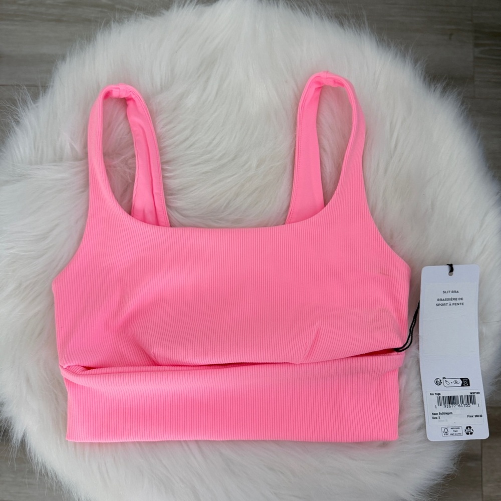NWT Alo Slit Bra in Neon Bubblegum